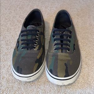 Camo women’s vans